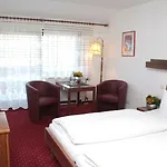 Hotel An Der Sonne & Restaurant Zum Schneiger Schoenwald im Schwarzwald