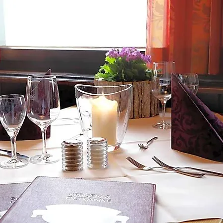 호텔 An Der Sonne & Restaurant Zum Schneiger Schönwalde