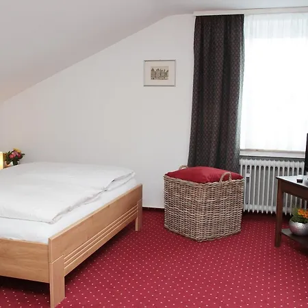 Szálloda An Der Sonne & Restaurant Zum Schneiger 3*